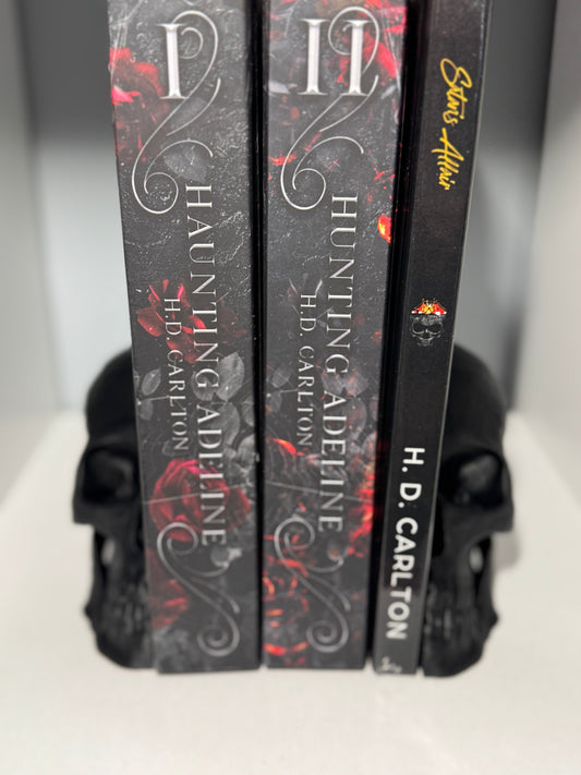 Gothic Skull Bookends (Set of 2) | 3D Printed Horror Shelf Decor