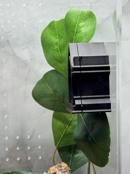 Gothic Tombstone Magnetic Spider Hide – 3D Printed Enclosure Décor for Tarantulas & Small Reptiles