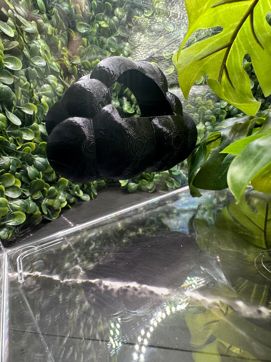 3D Printed Magnetic Cloud Hide for Spiders