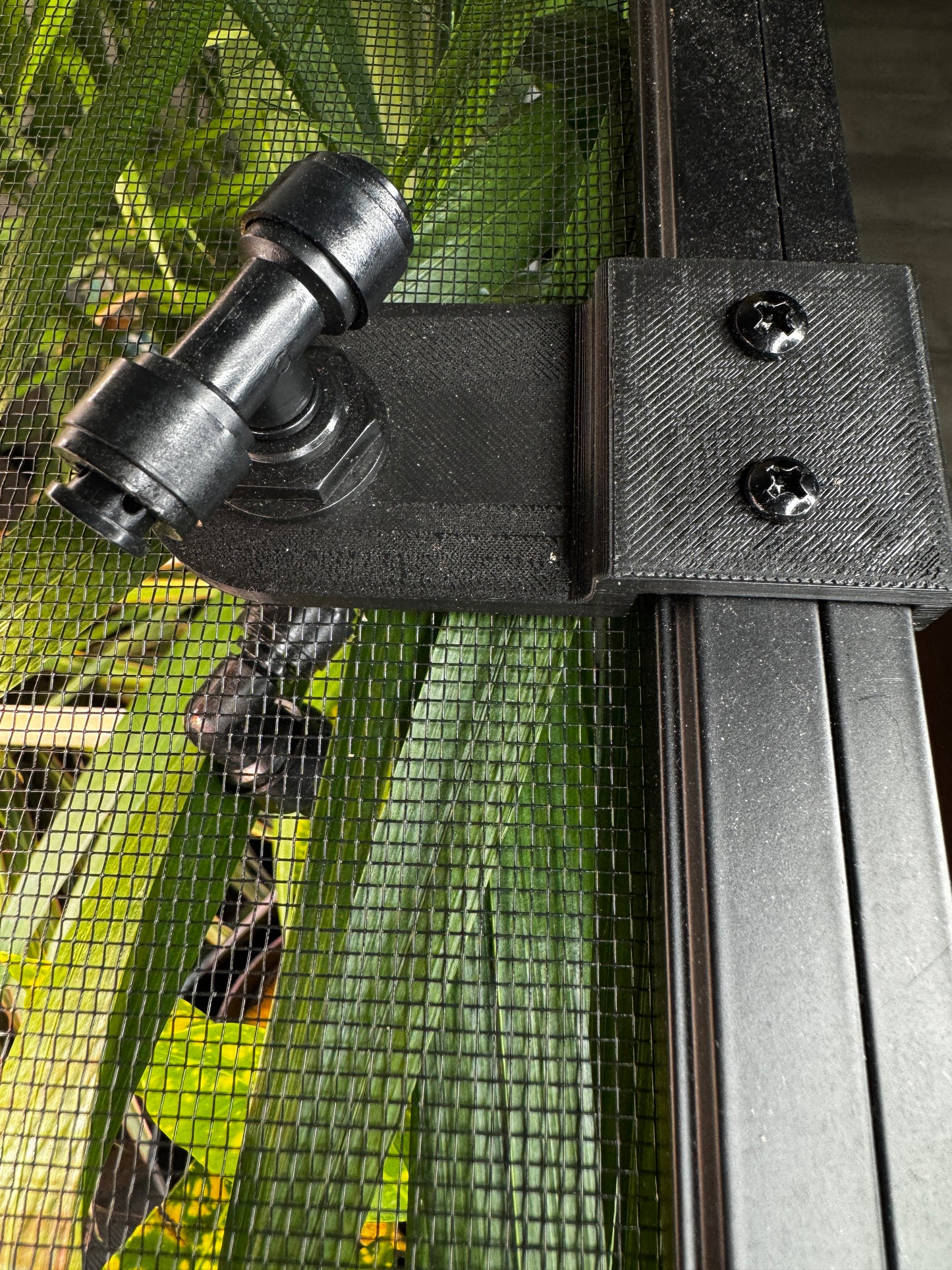 Misting Mount (side mount) w/ Hardware