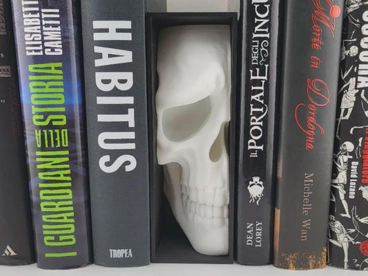 Silent Skull Book Nook – 3D Printed Gothic Shelf Insert