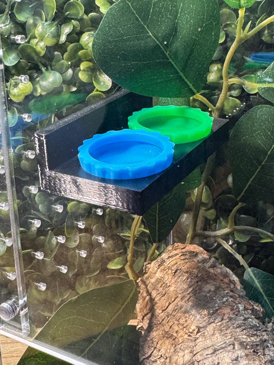 Magnetic Feeding Ledge with Removable Silicone Bowls